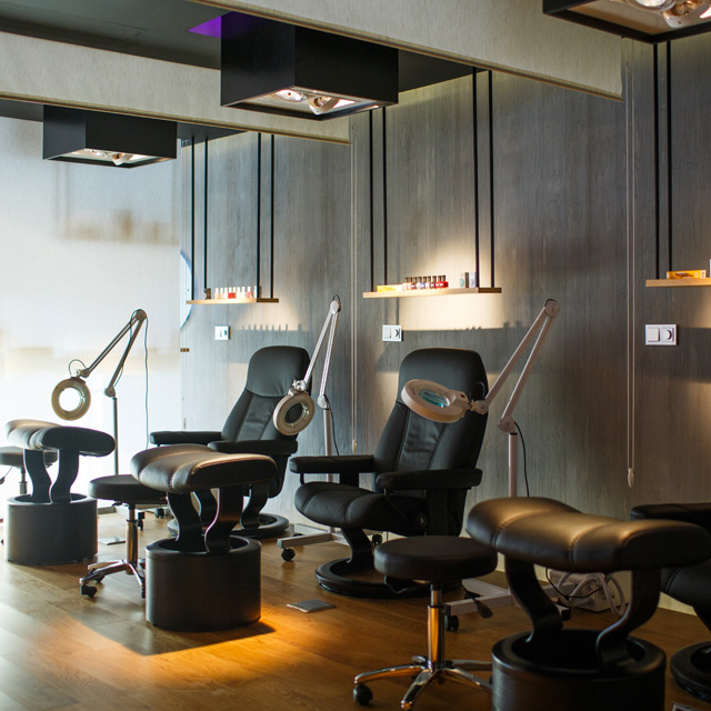 Адрес недели: Nail Spot Nail & Brow Bar (фото 2)