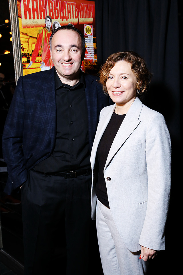 Александр и Валерия Роднянские Премьера спектакля "Как выдать маму замуж" (фото 5)