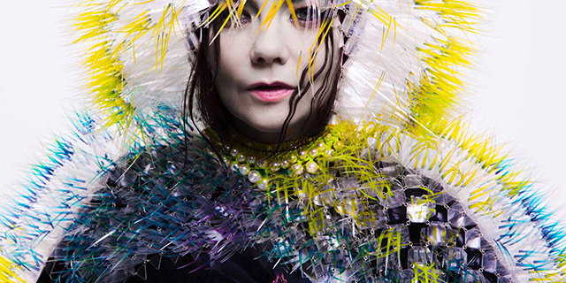 Верится с трудом: Бьорк отмечает 50-летний юбилей (фото 1)