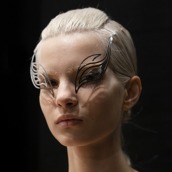 Тренд с недели моды: face jewellery