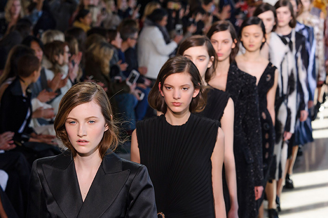 Обзор Buro 24/7: Calvin Klein Collection, осень-зима 2016 (фото 1)