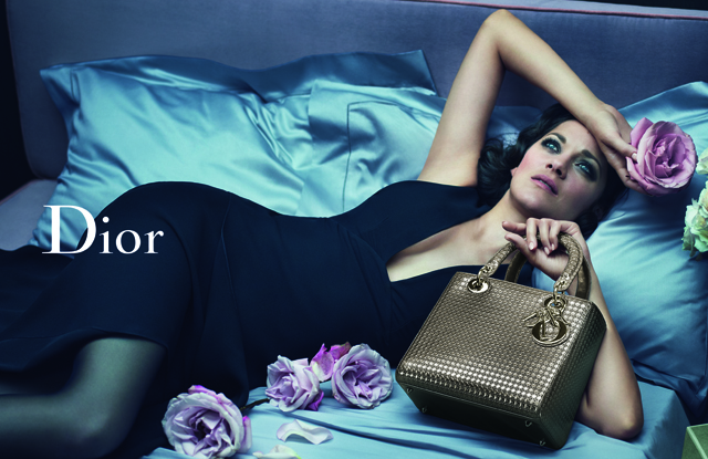 Марион Котийяр вновь стала Lady Dior (фото 3)