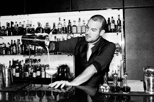 Дух интеллектуальной богемы "по-московски": новый бар в Four Seasons Moscow (фото 9)