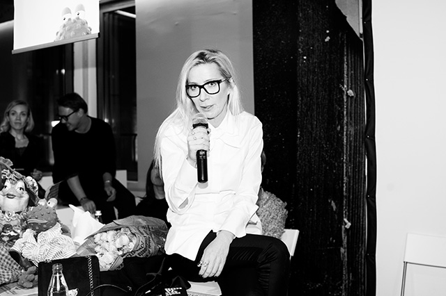 Ника Белоцерковская Презентация книг Ники Белоцерковской в Podium Market (фото 1)