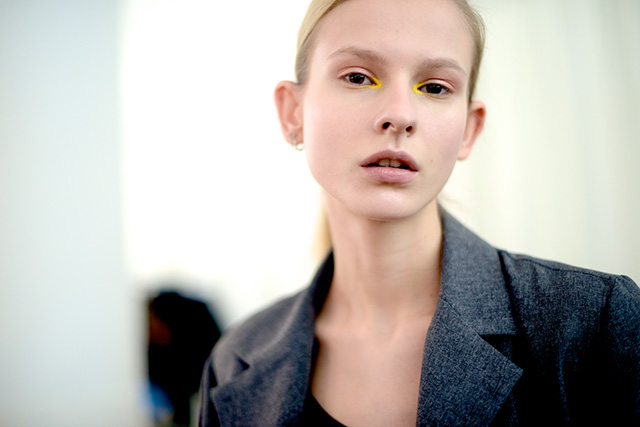 Backstage показа Delpozo, осень-зима 2015 (фото 15)