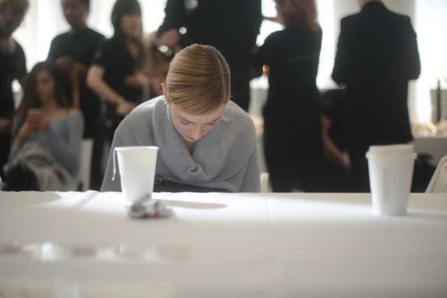 Backstage показа Delpozo, осень-зима 2015 (фото 7)