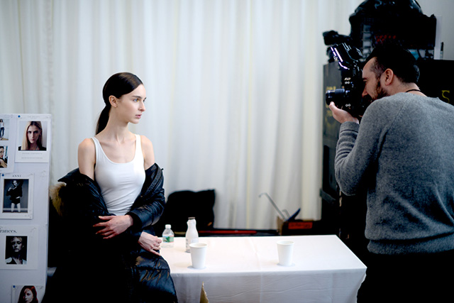 Backstage показа Delpozo, осень-зима 2015 (фото 9)
