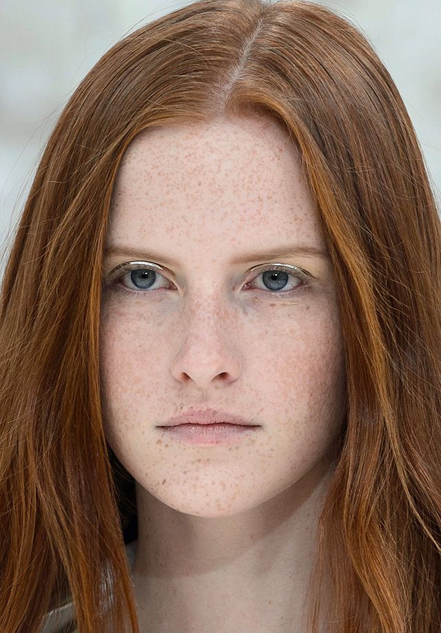 Красота в деталях: образы с показа Dior (фото 3)