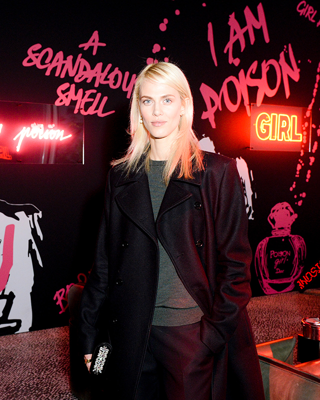 Эмилин Валаде Вечеринка Dior Poison Girl в Париже (фото 6)