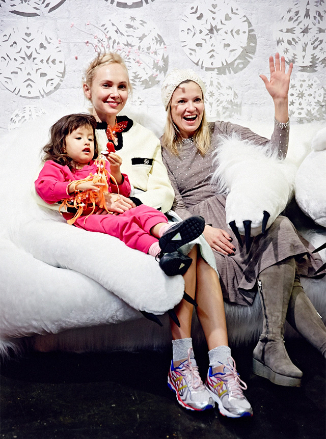 Детский новогодний праздник в "КМ 20" (фото 2)