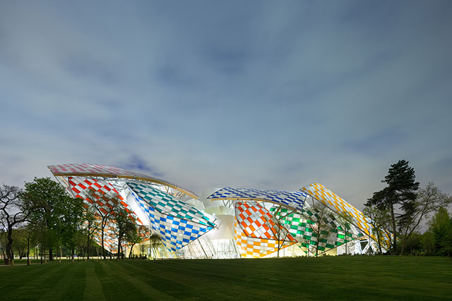 В Париже пройдет благотворительный вечер The Art of Giving Love Ball Натальи Водяновой (фото 1)