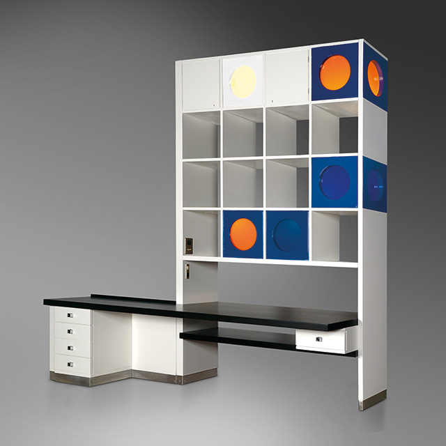 Письменный стол и двусторонний стеллаж, диз. Ико Паризи, лакированное дерево, перспекс, металл, 1967. Futur Anterieur Miss Sixty привлекательна как никогда: ярмарка BRAFA отмечает 60-летие (фото 8)