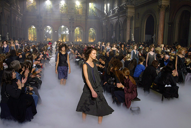 "Сенсациями" в моде сегодня становятся исключительно маркетинговые ходы, а не находки модельеров" (фото 2)