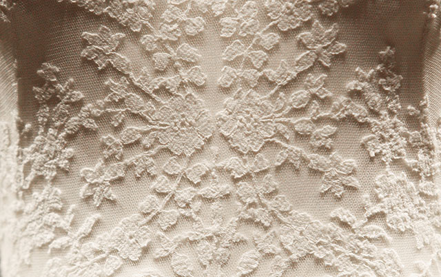 Не Сары Бертон рук дело: дизайн подвенечного платья Кейт Миддлтон был скопирован? (фото 2)