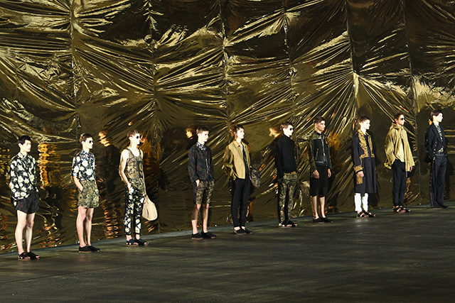 "Сенсациями" в моде сегодня становятся исключительно маркетинговые ходы, а не находки модельеров" (фото 8)