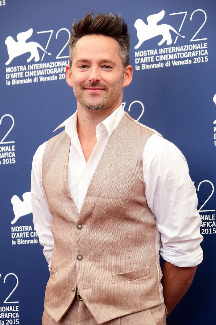 Венецианский кинофестиваль — 2015: Джонни Депп и Дакота Джонсон на фотоколле фильма "Черная месса" (фото 4)