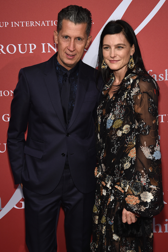 Стефано Тончи и Табита Симмонс Церемония Fashion Group International Night of Stars (фото 12)