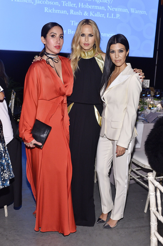 Гости гала-вечера Baby2Baby в Лос-Анджелесе (фото 10)