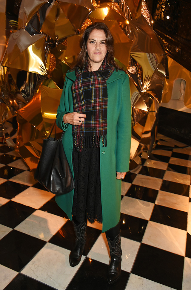 Трейси Эмин Рождественская елка Burberry в отеле Claridge's (фото 5)