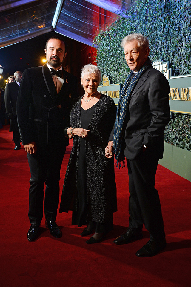 Евгений Лебедев, Джуди Денч и Иэн МакКеллен Вручение премии Evening Standard Theatre Awards в Лондоне (фото 7)