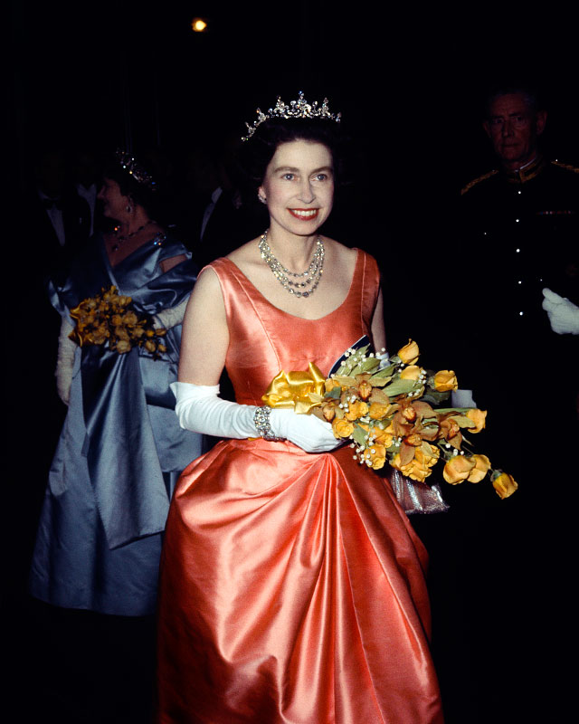 К юбилею Елизаветы II: Монархия — мать порядка (фото 6)