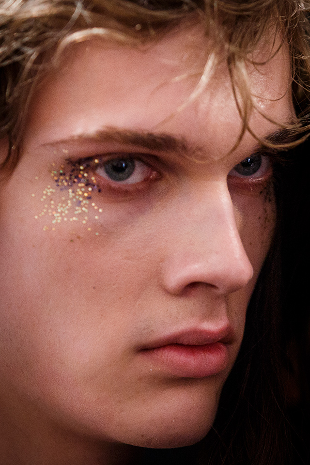 Памяти Боуи: Burberry посвятил показ мужской коллекции музыканту (фото 1)