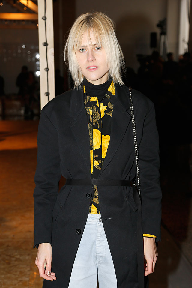 Линда Тол на показе Antonio Marras Гости недели мужской моды в Милане (фото 9)