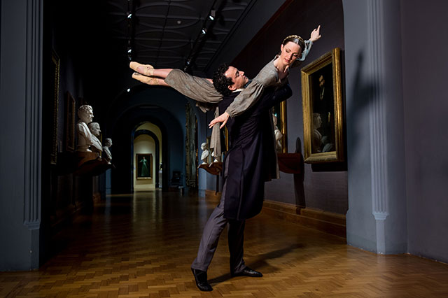 Смотрим, как в Англии отмечают 200-ю годовщину со дня рождения Шарлотты Бронте (фото 1)