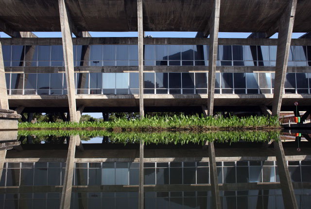 Архитектурная экскурсия: модернистские здания Рио (фото 7)
