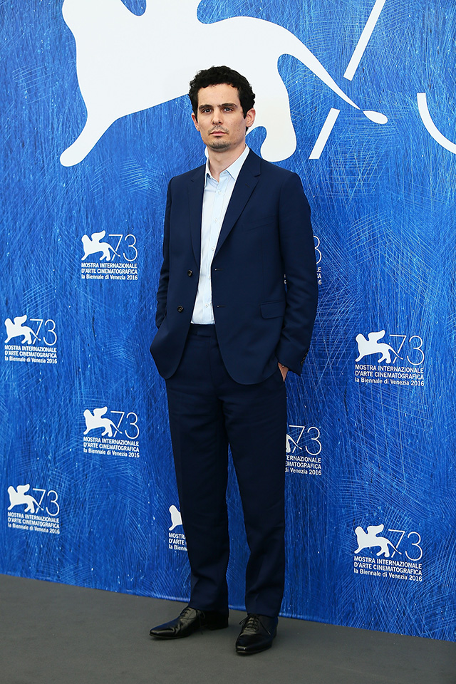 Дэмьен Шазелл Эмма Стоун на фотоколле «Ла Ла Лэнд» в Венеции (фото 2)