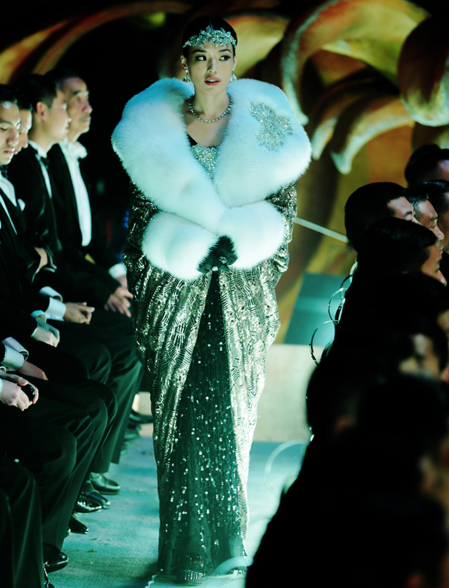 Джорджо Армани создал костюмы для фильма "Унесенные пулями" (фото 2)