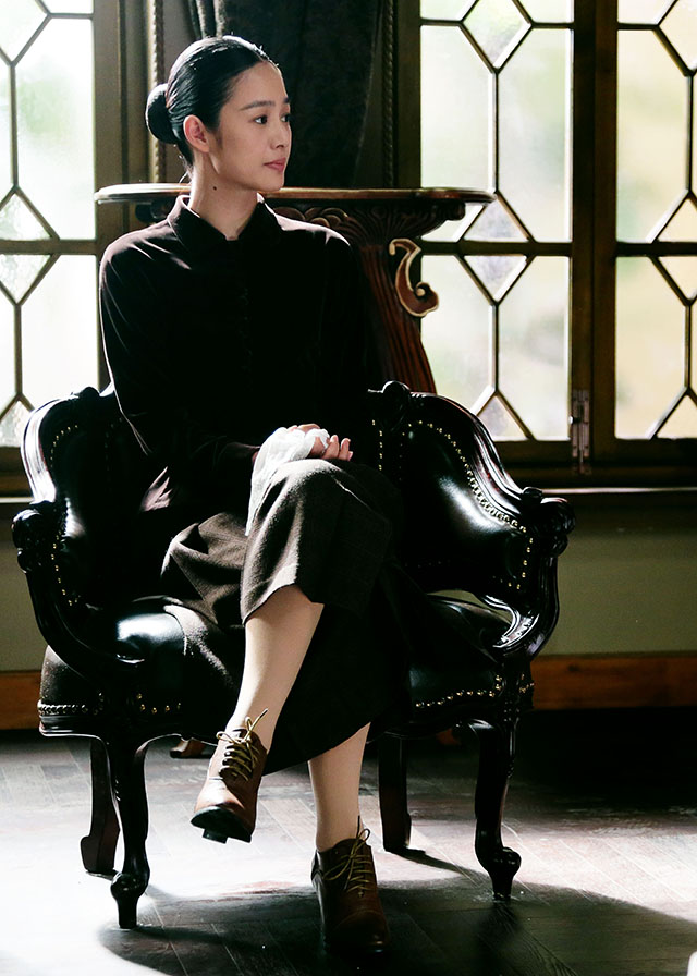 Джорджо Армани создал костюмы для фильма "Унесенные пулями" (фото 3)