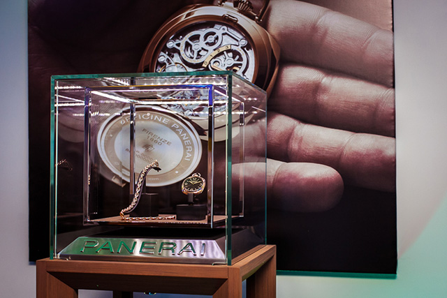 Коктейль по случаю открытия выставки в особняке Christie’s (фото 15)