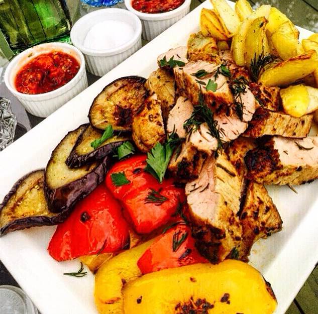 Под шум волны: 4 новых места у воды с едой и напитками (фото 5)