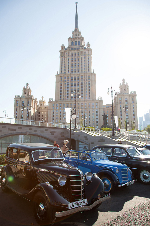 Ретрошик: гонки на авто с пробегом (фото 1)