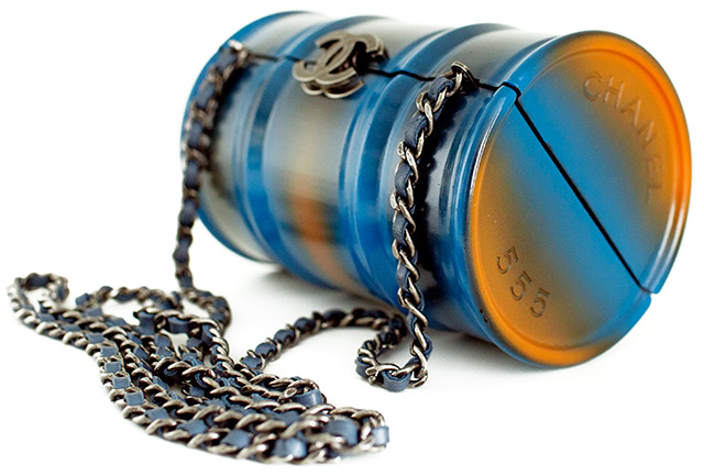 Объект желания: сумка-канистра Chanel (фото 1)