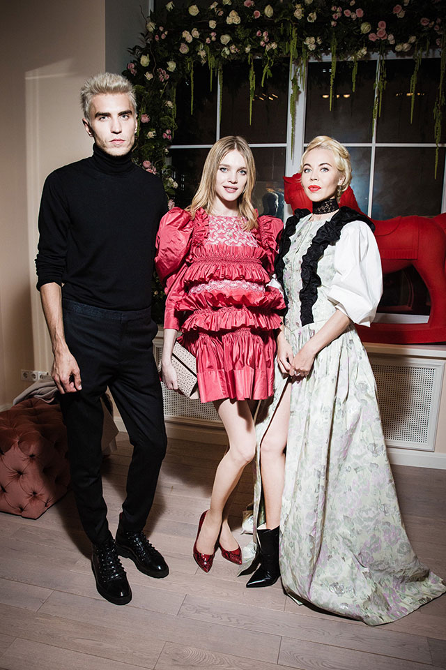 Фрол Буримский, Наталья Водянова и Ульяна Сергеенко Весенний коктейль Ulyana Sergeenko (фото 2)