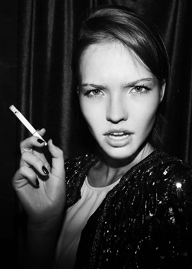 Московская жизнь глазами Тимофея Колесникова на выставке в универмаге "Цветной" (фото 5)