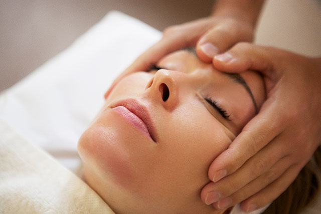 Джон Цагарис: "Излечить проблемы, связанные с кожей, и омолодить ее — цель моего метода" (фото 3)