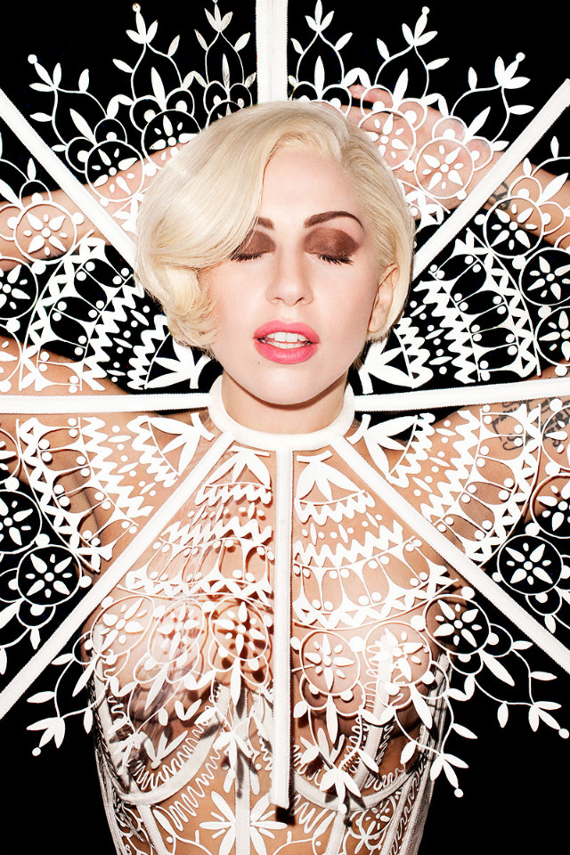 Леди Гага на обложке мартовского номера Harper's Bazaar US (фото 1)
