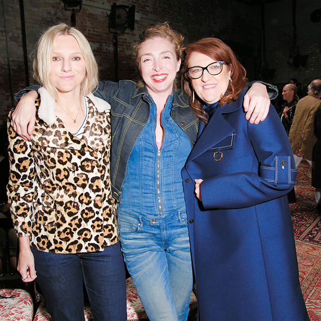 Лаура Браун, Рейчел Фейнстейн и Гленда Бэйли Гости показа Gucci, resort 2016 (фото 11)