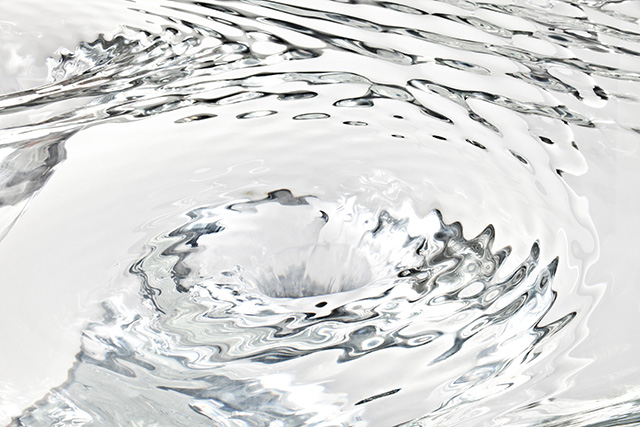 Мебель из жидкого стекла от Захи Хадид (фото 5)