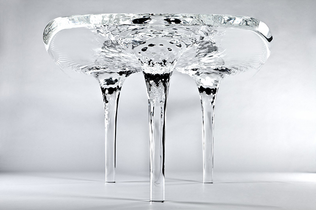 Мебель из жидкого стекла от Захи Хадид (фото 2)