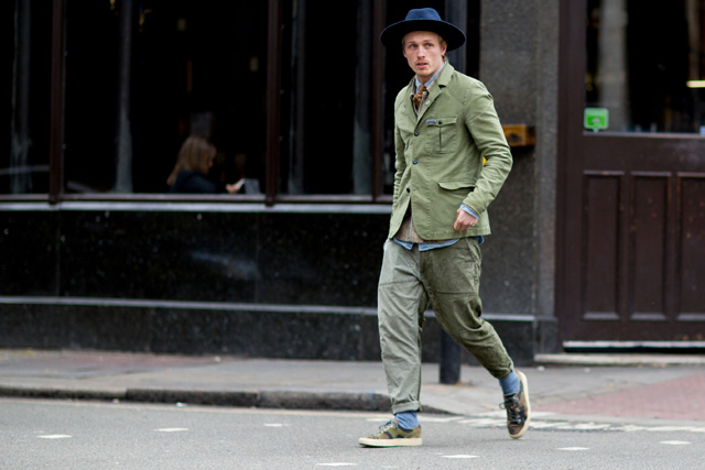 Неделя мужской моды в Лондоне, весна-лето 2016: street style. Часть 2 (фото 18)
