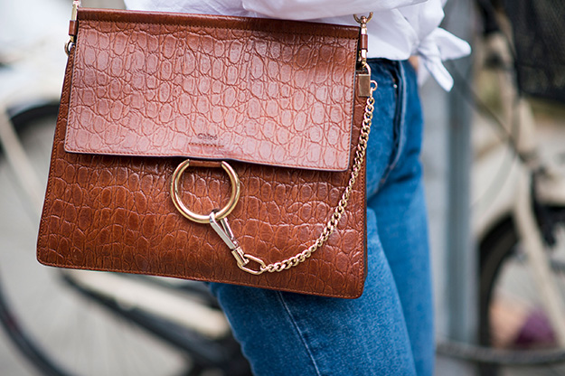 Что носят на Неделе моды в Лондоне: часть 3 (фото 18)