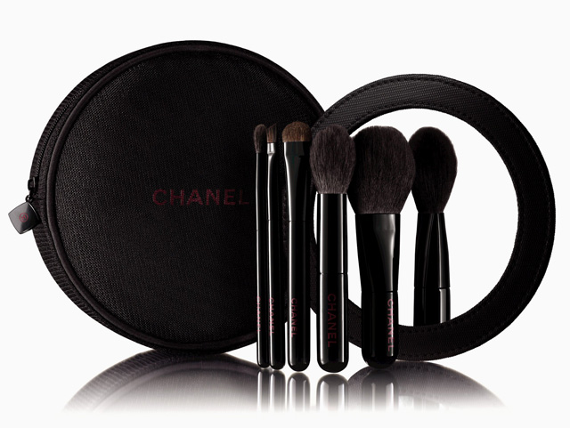 Rouge Noir Absolument: рождественская коллекция Chanel (фото 1)