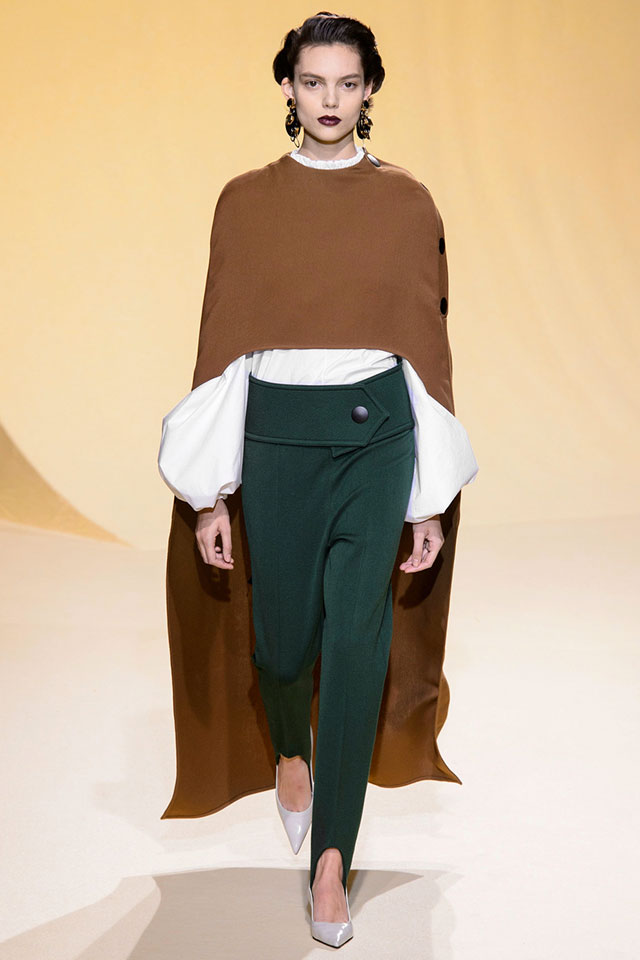 Чарли Фрэйзер на показе Marni От сестер Павловых до сестер Хадид: главные героини подиумов F/W 2016 (фото 5)