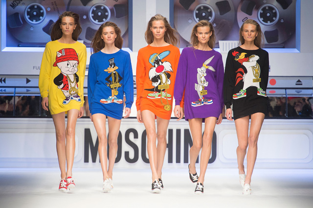 Обзор Buro 24/7: Moschino, осень-зима 2015 (фото 1)