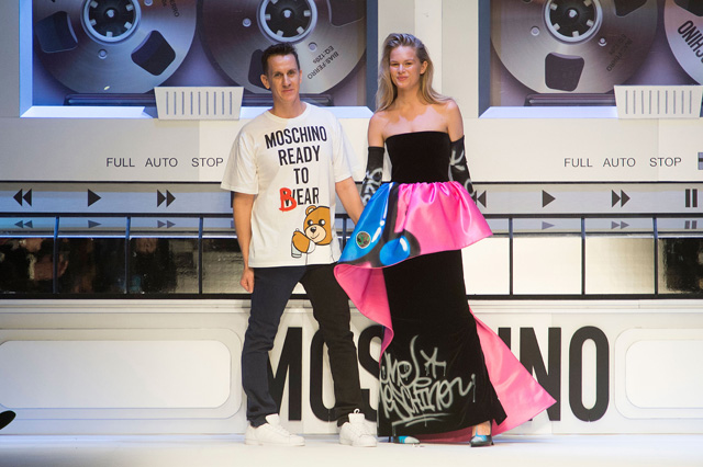 Обзор Buro 24/7: Moschino, осень-зима 2015 (фото 2)