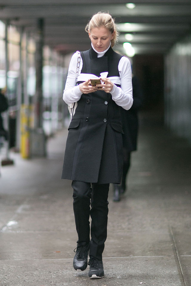 Неделя моды в Нью-Йорке, осень-зима 2016: street style. Часть 3 (фото 12)